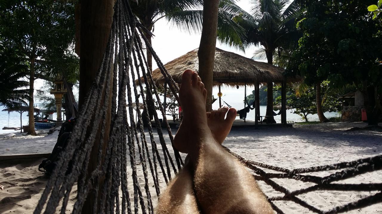 The Last Point Hostel Koh Ta Kiev Exteriör bild