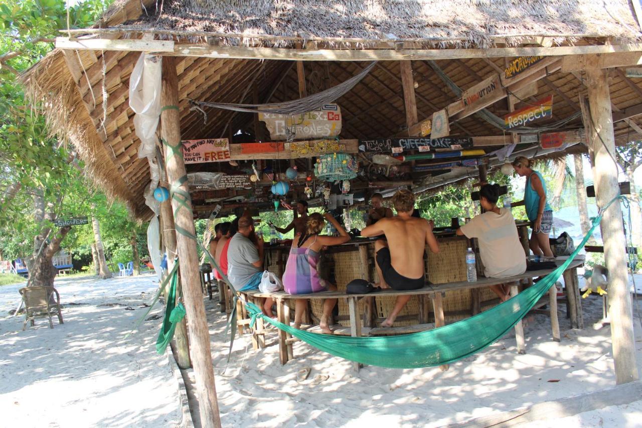 The Last Point Hostel Koh Ta Kiev Exteriör bild